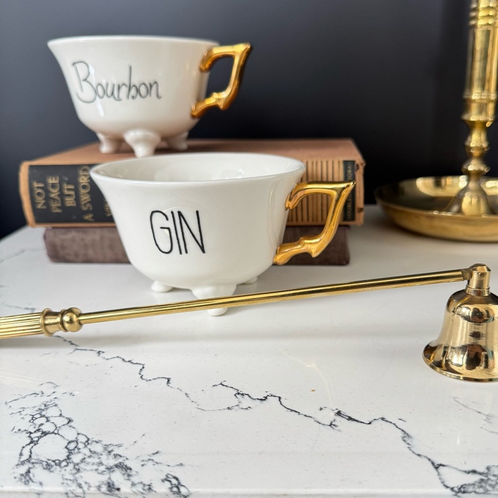 Creative Co-op Stoneware Bourbon + Gin 3 Footed w Gold Handle Tea Cup set of 2 - Picture 2 of 7